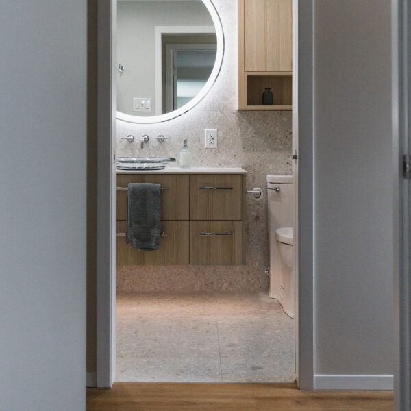 Bungalow Buckingham Bathroom in Sand Lyon Ash TFL