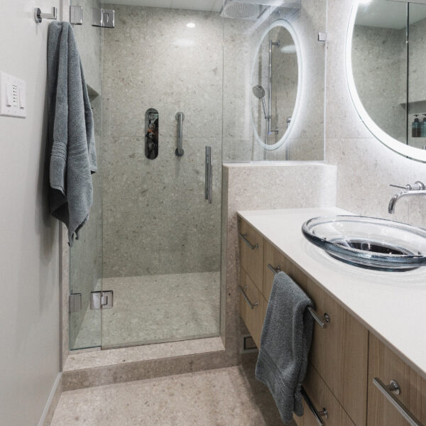 Bungalow Buckingham Bathroom in Sand Lyon Ash TFL