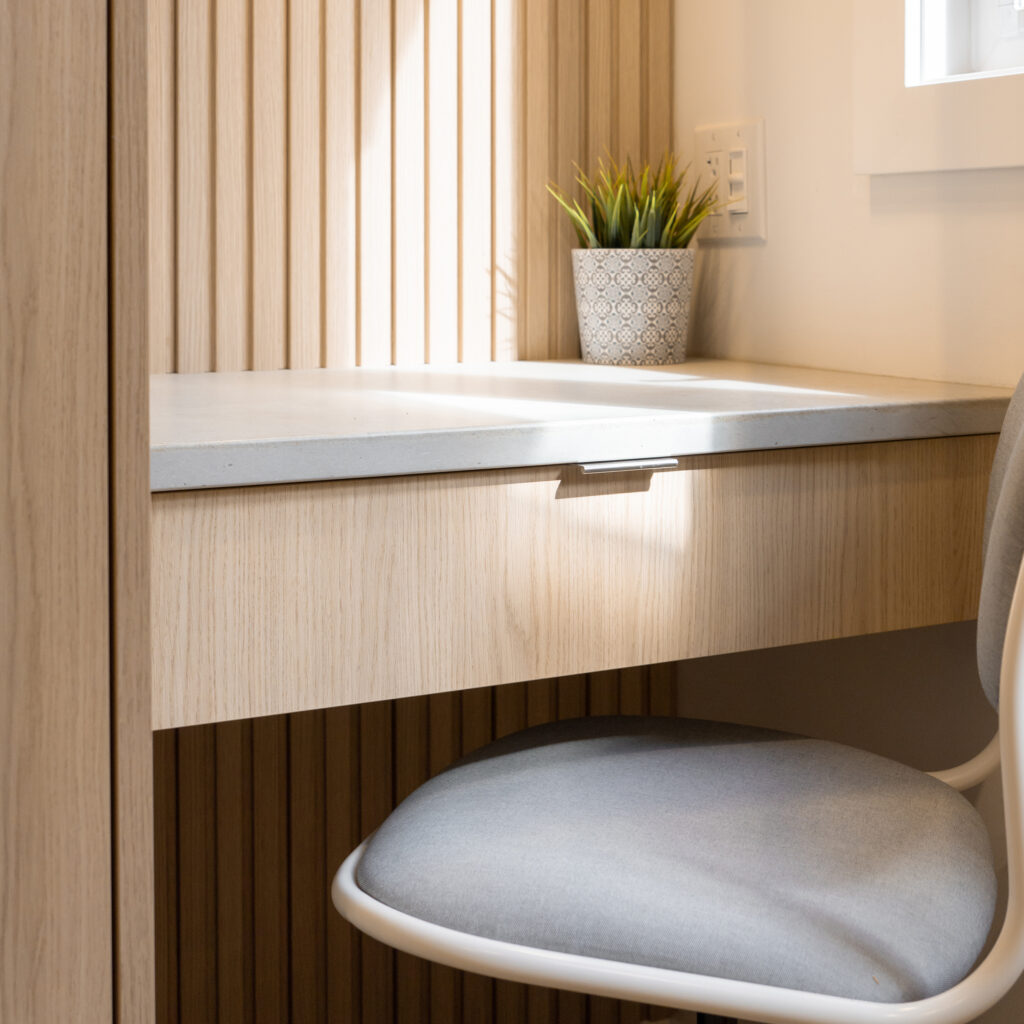Vicenza Oak Office Space