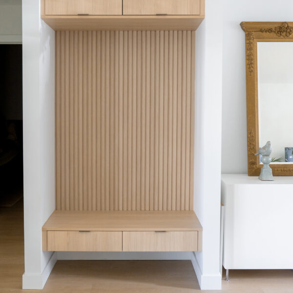 Vicenza Oak Organization Unit (Mud Room)
