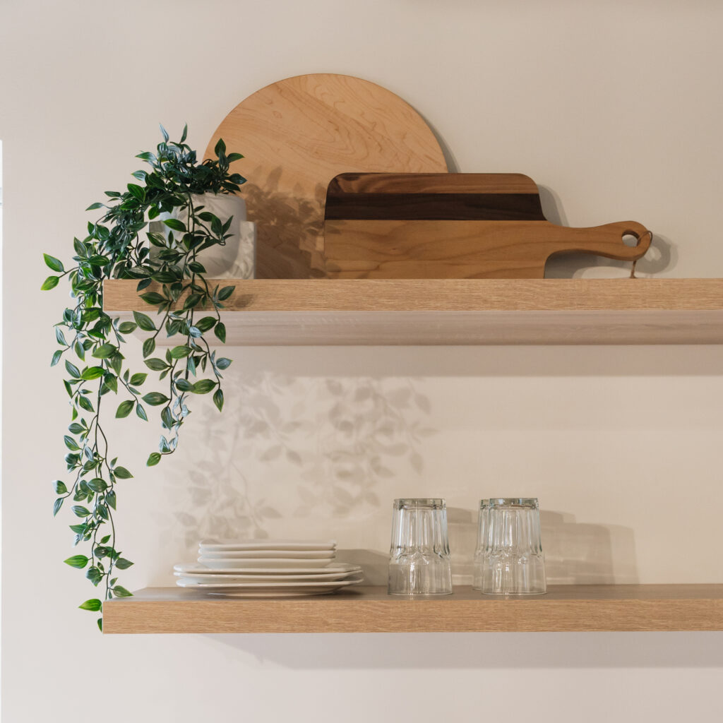 Kitchen open shelves