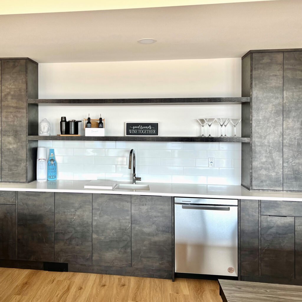 Zonavita Bar in Metal Slate Black Gold Material