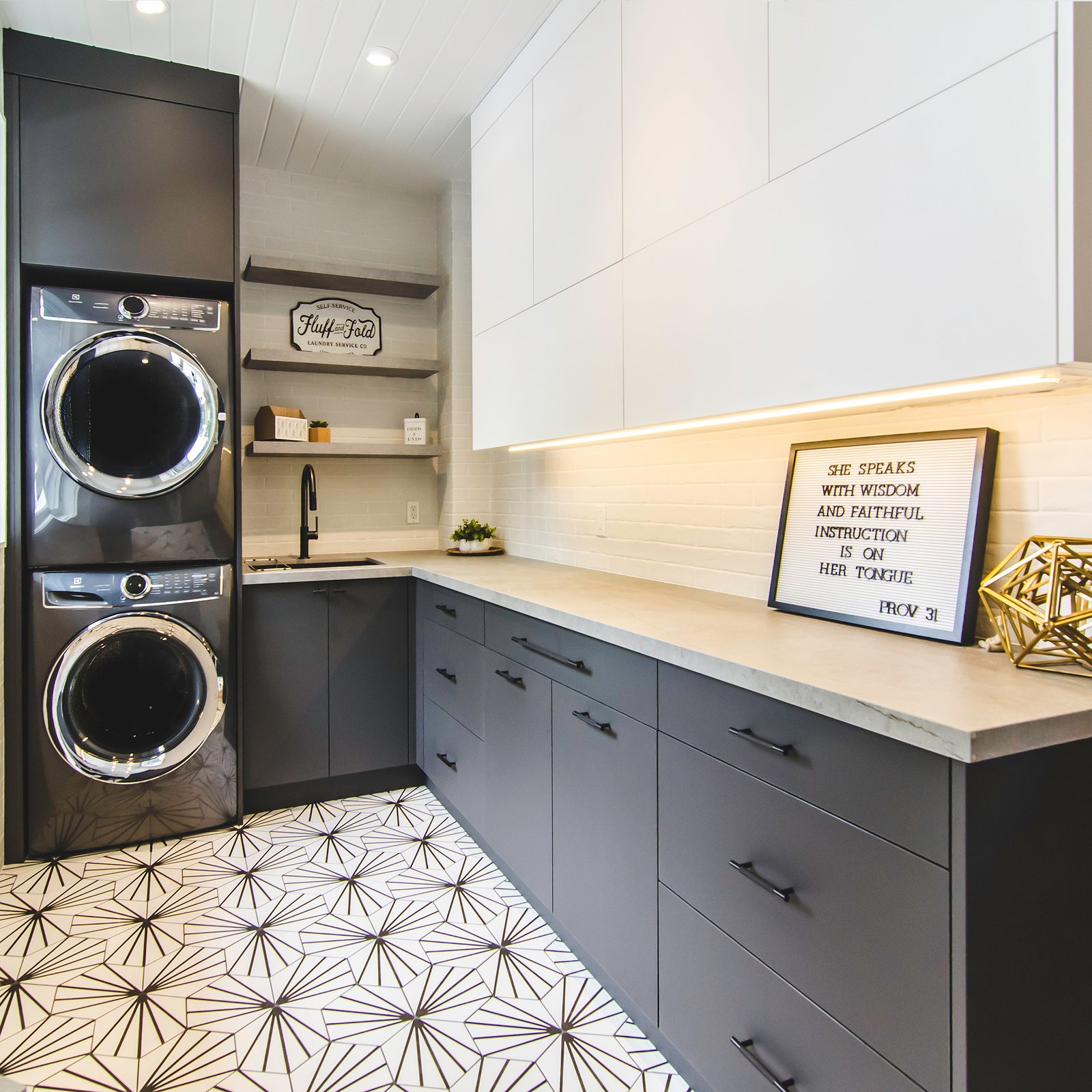 Zonavita Laundry in Graphite Grey Matt material colour