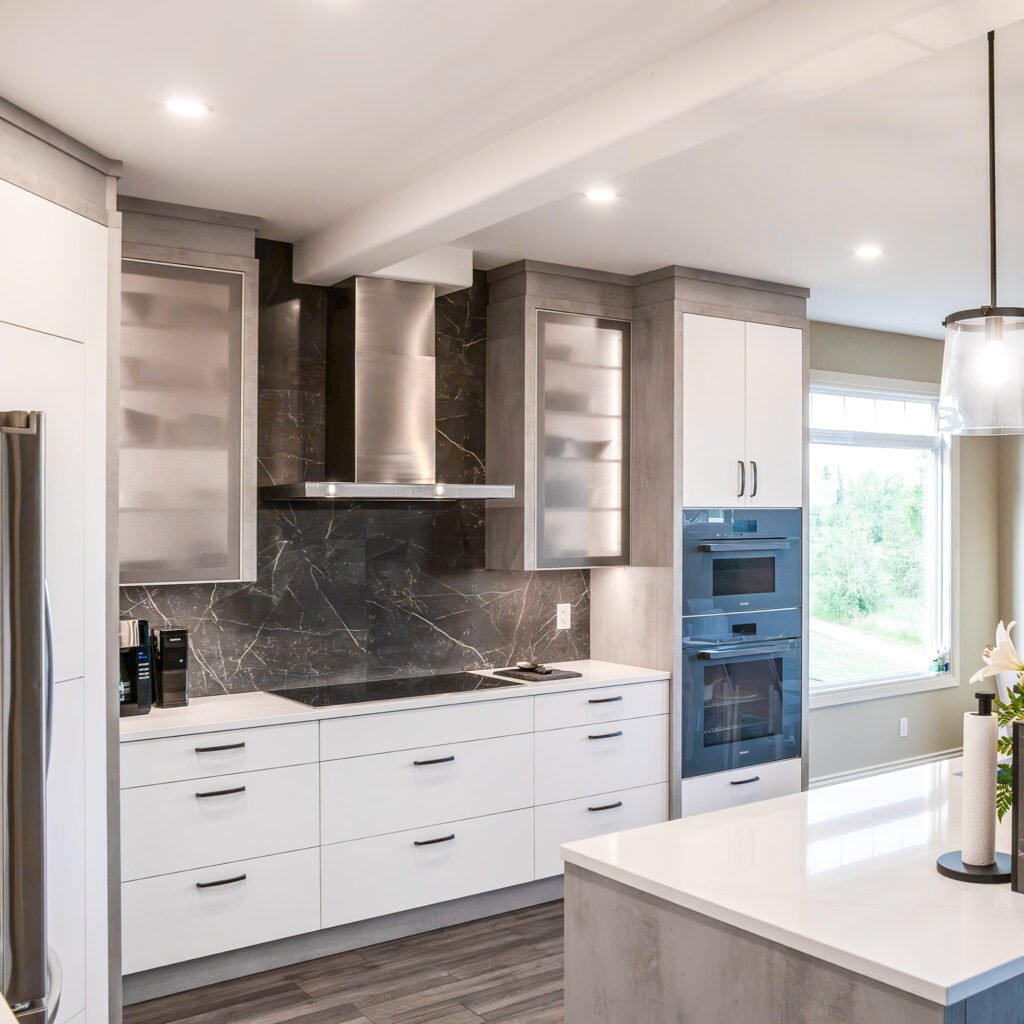 White kitchen with Silver Chromix material accents
