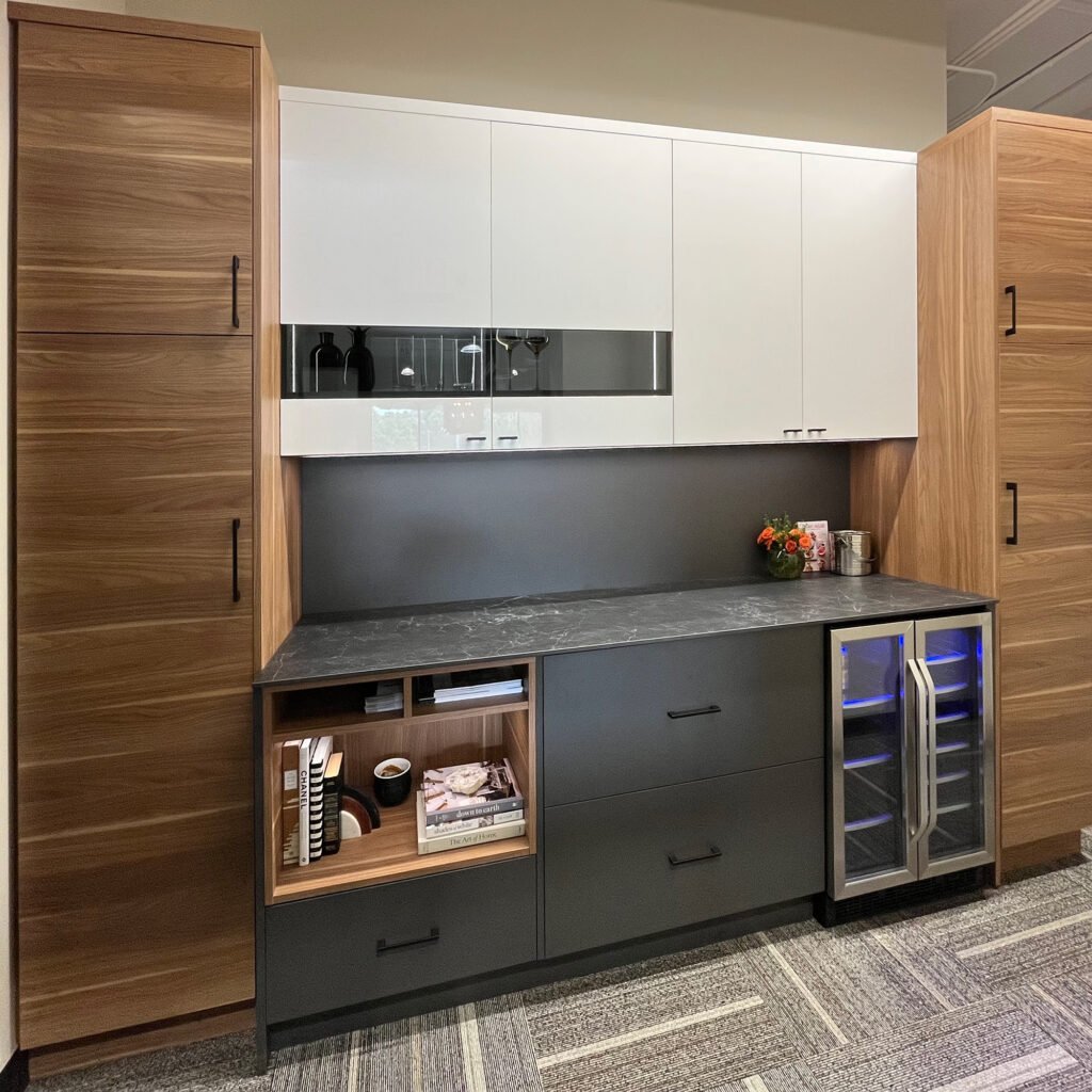 Zonavita bar in Alpine White Gloss material colour