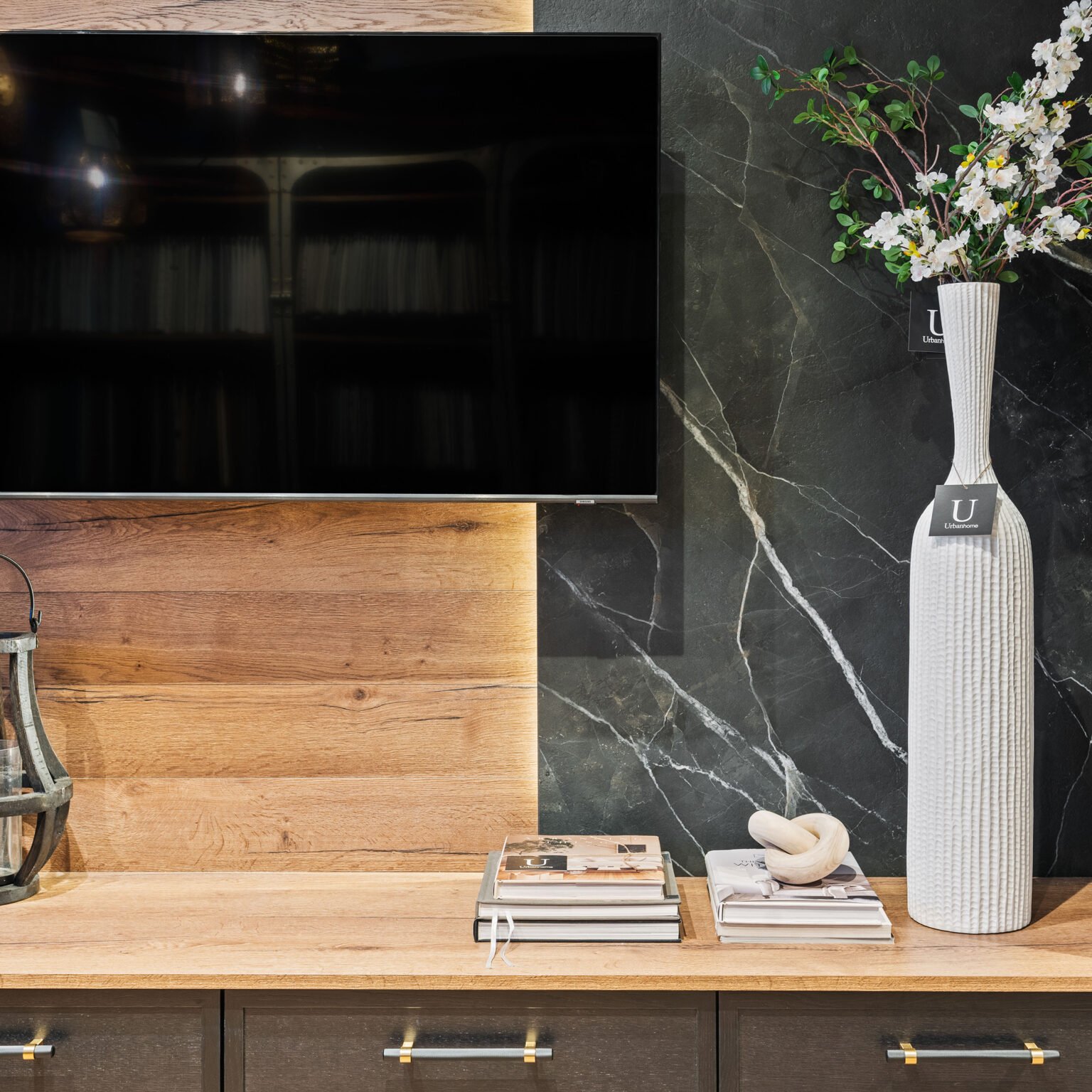 Zonavita Showroom Display in Oak Eclipse and TFL Tobacco Halifax Oak