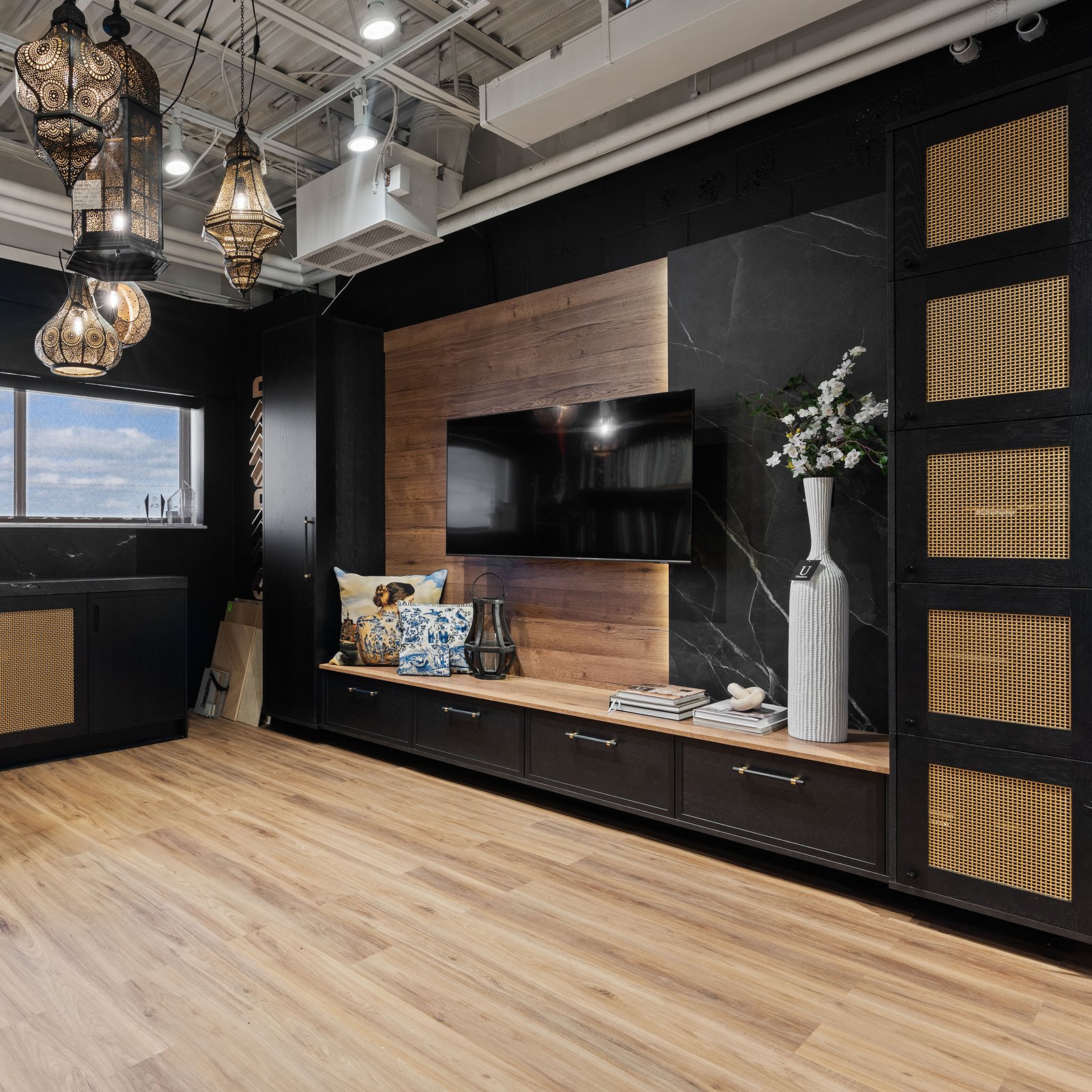 Zonavita Showroom Display in Oak Eclipse and TFL Tobacco Halifax Oak