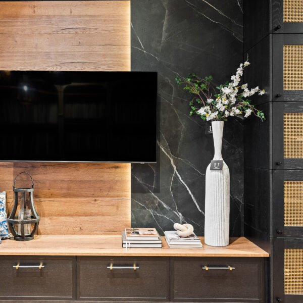 Zonavita Showroom Display in Oak Eclipse and TFL Tobacco Halifax Oak