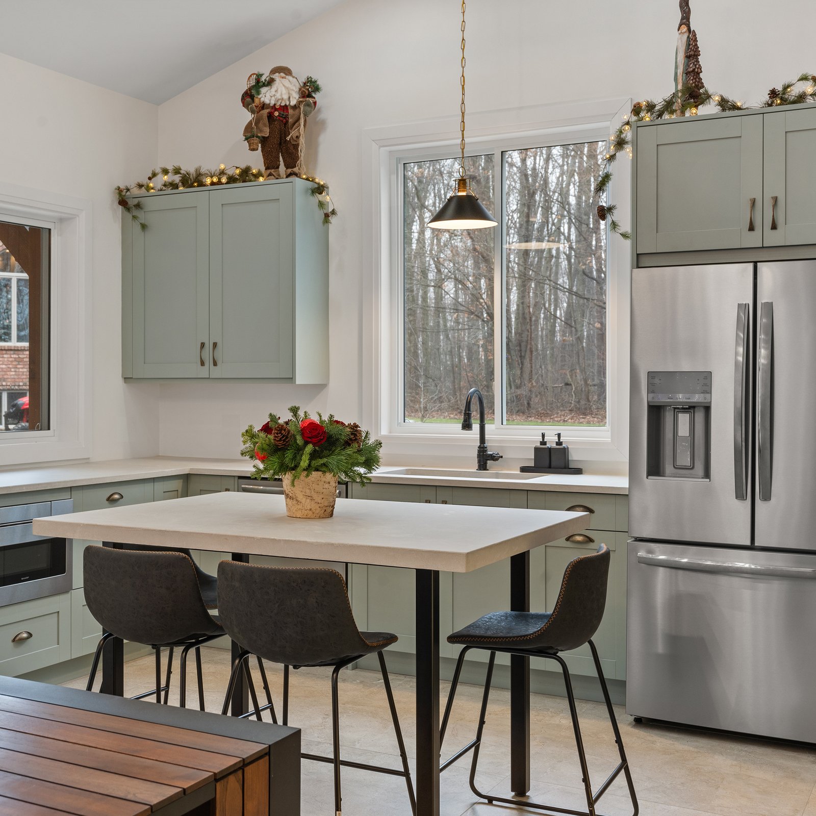 Zonavita kitchen in Sage Melamine and Knotty Alder