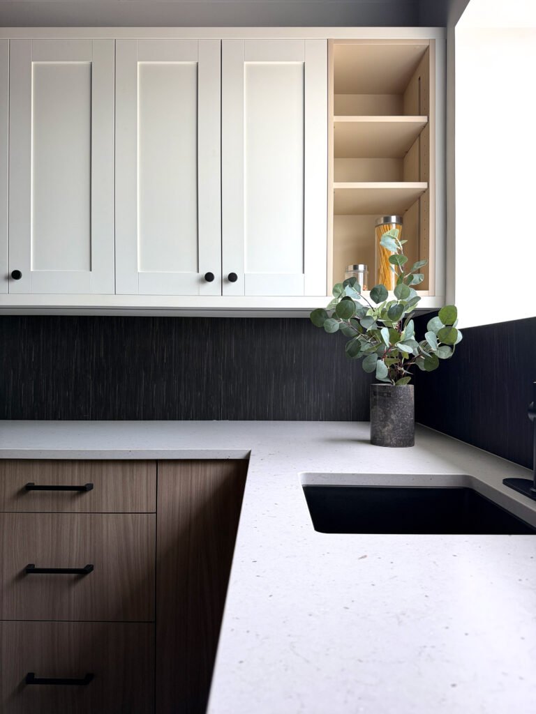 Kitchen in Zonavita new materials - Natural Dimaro Walnut, Gardenia, Cream Puff